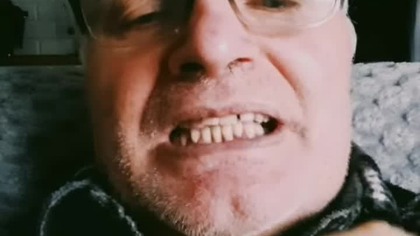 Tarczyński jednym pierdnięciem pokonał by Trzaska