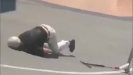 Groźny upadek na skate parku
