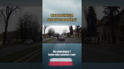 Chodnik obok, on idzie środkiem drogi.  Głupota czy brak myślenia?#droga #uwaga #polscykierowcy