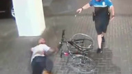 Złodziej rowerów ląduje na twarzy po porażeniu paralizatorem
