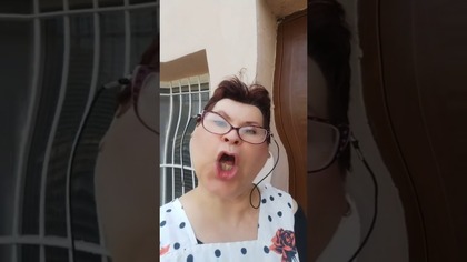 Kto się wydziera?  #shorts #parodia #blok #humor #koty #skecz #komedia #scenki #plotki