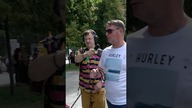 Czy Tomasz Lis zaczął sprzątać po psie?