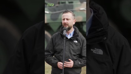 Siły polityczne muszą stać po stronie wojska i nie wikłać armii w politykę