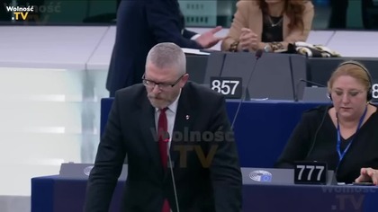 Film z 18 września 2024, ale wcześniej wrzucaliśmy z tym badziewnym eurokołchozowym tłumaczem, a to wersja z napisami zrobiona dzisiaj :)

Szanowni Państwo, YouTube nieustannie cenzuruje nasze treści i obcina nam nawet 90% zasięgów, co pozbawia nas możliwości utrzymania naszej działalności. Wobec tego bardzo prosimy o Państwa wsparcie. Jeśli chcą Państwo wspomóc naszą misję walki z systemem, można to zrobić pod poniższymi linkami, LUB UDOSTĘPNIAJĄC po prostu ten materiał!
 https://wolnosc.tv/wsparcie/
 Patronite: https://patronite.pl/wolnosctv
 Wirtualna kawa: https://buycoffee.to/wolnosctv

  Kliknij DZWONEK  i SUBSKRYBUJ kanał, aby być na bieżąco!
https://youtube.com/channel/UCbrkcWVRq0BP75PccSYv-qA?sub_confirmation1
 Więcej na portalu https://wolnosc.tv
 Znajdź nas również na FB:  https://www.facebook.com/WolnosciNiepodlegloscTV
 Oraz Twitterze: https://twitter.com/WolnoscTV
 Wirtualna kawa: https://buycoffee.to/wolnosctv

#konfederacja #braun
