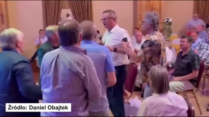 POBILI SIĘ NA WIECU PIS! Kolega Tuska ZAATAKOWAŁ Uczestników¿! [ Obajtek, Ukraina ] (1080p 30fps H264-128kbit AAC)