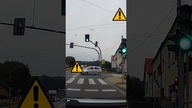 Malo brakowalo od kolizji, wjazd na czerwonym świetle na skrzyżowanie #shorts #rikordwidjo