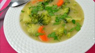 Zupa brokułowa z kaszą manną i ziemniakami - Jak zrobić - [Smakowite Dania]