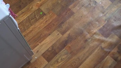 Chleb w jajku, a w tle REMONT 