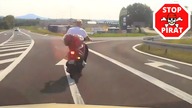 W taki upał nie zapomnijcie chronić głowy przed słońcem...  STOP PIRAT