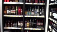 Polska wódka w chińskim monopolowym.