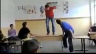 Skok ze szkolnej ławki