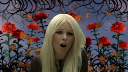 Kerli - Love Is Dead (Official Video)
