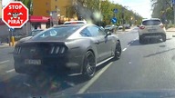 Mustang prosi o wymianę błotnika.  STOP PIRAT