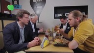 Jarosław Gowin w warszawskiej burgerowni! Historia sukcesu Bobby Burger