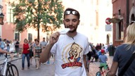 Koleś kupił fidget spinnera za 2000zł