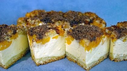 Sernik z brzoskwiniami na kruchym spodzie na Święta i Wigilię