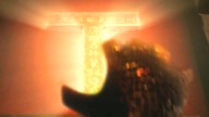 Relic Hunter/Łowcy Skarb&oacute;w (S2) - Odcinek 22.Deadline