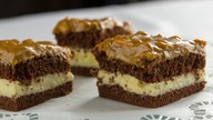 Ciasto snickers - VideoKuchnia. pl