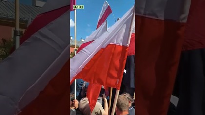 Pieśni patriotyczne u Karola Nawrockiego na marszu #shorts