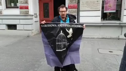 Protest antypsychiatryczny przed urzędem miasta Łódź