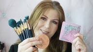Test ~ PĘDZLE JESSUP, GĄBKA BOHO BEAUTY, PUDER EVELINE, CIENIE I  REVOLUTION