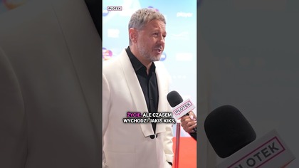 Piaseczny jasno o śpiewaniu z playbacku.  To obciach?