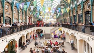 LONDON COVENT GARDEN SUMMER WALK 2022 - OPERA SINGER ASKS ME FOR A DONATION #asmr #nocommentary