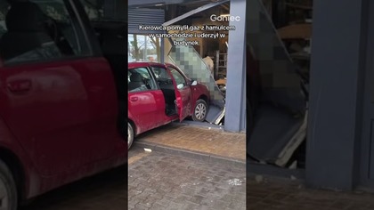POMYLIŁ GAZ Z HAMULCEM I WJECHAŁ W BUDYNEK