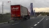Wystrzał opony na A1