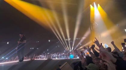 MetallicA room of mirrors 2025 Uranus fake no tuning room 72 s 1080p hd