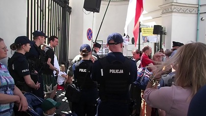 6. 06. 2026 W.  Olszański i M.  Osadowski przemawiają na X Proteście Przeciwko Przymusowi Szczepień