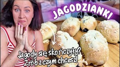 Haj, dzień dobry! :)
Subskrybuj żeby być na bieżąco!

 Przepis na puszyste i miękkie jagodzianki  idealne na lato (i nie tylko!) 
Dziś dzielę się z Wami sprawdzonym przepisem na domowe jagodzianki, które wychodzą mięciutkie, puszyste i przepyszne! 
Nie masz jagód? Nie szkodzi! Ten przepis świetnie sprawdzi się również z malinami, morelami, wiśniami, a nawet ulubionym dżemem  ogranicza Cię tylko wyobraźnia (i zawartość lodówki ).

To idealny wypiek na lato, piknik, do kawy czy po prostu jako słodka przekąska.
Pokażę Ci krok po kroku, jak zrobić ciasto, jak formować bułeczki i jak uzyskać ten cudowny zapach domowych wypieków.
Filmy kulinarne pojawiają się 2 razy w tygodniu!
Miłego oglądania!

JAGODZIANKI
Do rozczynu dodatkowo 2 łyżki cukru i 2 łyżki mąki
500g mąki
100 g masła
4 zółtka
80 g cukru
szklanka ciepłego mleka 200 ml
30g świeżyc
mleko do posmarowania
600g jagód
Do jagód 2 płaskie łyżki mąki ziemniaczanej, 1 łyżka cukru
Rozczyn: mleko, 2 łyżki cukru, 2 łyżki mąki, drożdze. Wymieszać i odstawić do wyrośnięcia.
Mąka, żółtka, roztopione i przestudzone masło plus rozczyn. Ciasto wyrobić. Odstawić do wyrośnięcia.
Nafaszerować jagodzianki. Odstawić do wyrośnięcia.
Nasmarować mlekiem i posypać kruszonką. 
Piekarnik 180 stopni, 20-25 minut.
Kruszonka 1:1:1łyżek
mąka, cukier, masło
ja zrobiłam z 8 łyżek, wszystko należy wymieszać, masło powinno  być zimne.
Smacznego!

INSTAGRAM: http://instagram.com/paancia
KONTAKT: mój ordżinalny adres: deebilica@gmail.com :-)

#jagodzianki #przepis #domowewypieki #jagody #maliny #cherry #ciasto  #przepisy #słodkie  #hit #domowegotowanie  #gotowanie #pieczenie  #kuchniapolska