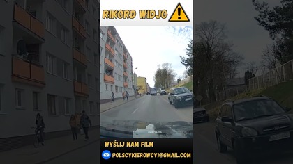 Popisy! Wyprzedzanie w terenie zabudowanym, przejściu dla pieszych #polscykierowcy #shorts #dashcam