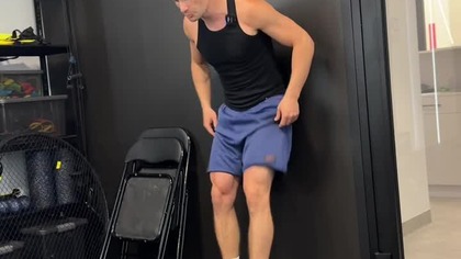 Ćwiczenie na KOLANO SKOCZKA #shorts #trener #sports #treningwdomu