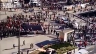 Imigranci islamscy w Budapeszcie krzyczą do Węgr&oacute;w: pier***cie się