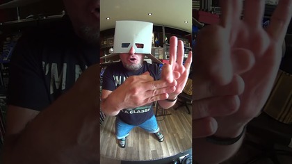 TRICK Z UCIĘTYM PALCEM [JAK U KOPERFILDA]  [MOŻNA SIĘ ZESRAĆ ZE STARCHU!]