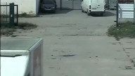 Kurier goni sw&oacute;j samoch&oacute;d