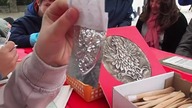 2. 05. 2019 XXVI warsztaty plastyczne wytłaczanie orla w blaszce prowadzi Leśny Klub Orla Białego