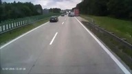 Polska policja cofa na autostradzie