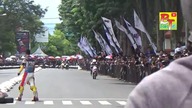 Uliczny wyścig w którym wszystkie chwyty są dozwolone