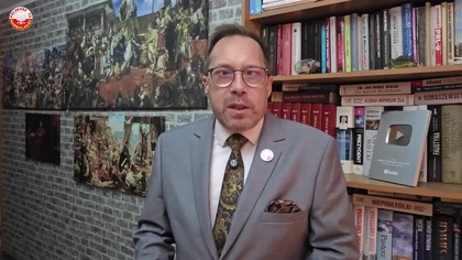 Globaliści mają albo haki na Tuska albo obiecali mu stołek w globalnym rządzie. Tusk wprowadza mechanizmy kontroli globalnego rządu TUSK ATAKUJE!!! WP