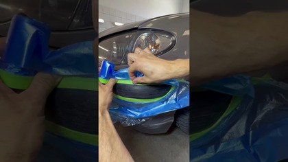 K2 Bumper L345 - Twój zderzak jak nowy! 

Odkryj szybkoschnącą farbę strukturalną do plastików, która nie wymaga podkładu. Tworzy wytrzymałą powłokę, maskując defekty i imitując naturalny wygląd tworzywa. Idealna do samodzielnego malowania zderzaków!

Zalety:
- Bez podkładu: Oszczędność czasu i pieniędzy.
- Wytrzymała powłoka: Odporna na uszkodzenia.
- Naturalny wygląd: Imituje oryginalną fakturę plastiku.

Jak używać? Oczyść, odtłuść i osusz powierzchnię. Wstrząsaj przed użyciem i nakładaj z odległości 20-30 cm. Dwie cienkie warstwy wystarczą!

Gotowy na nowy wygląd swojego auta? 

#K2BumperL345 #AutoDetailing #DIYCarCare #CarLovers #ZderzakJakNowy
