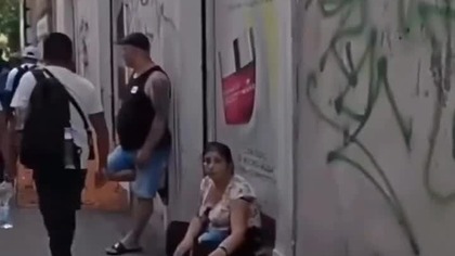 upadek włoch brak włoch&oacute;w ludzie z nożami maczetami poopoo na ulicach 