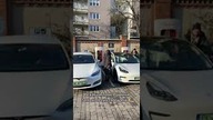 Supercharger Tesli cały zajęty 