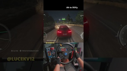 Witajcie w kolejnym odcinku!
-----

**Mój Sprzęt:**

  * **Karta Graficzna:** NVIDIA GeForce RTX 4080
  * **Procesor:** Intel Core i9-12900KF
  * **Pamięć RAM:** 64GB DDR4
  * **Monitor:** Evnia QD OLED Philips 49M2C8900 ([https://www.philips.pl/c-p/49M2C8900\_00/evnia-gaming-monitor-monitor-do-gier-qd-oled](https://www.philips.pl/c-p/49M2C8900_00/evnia-gaming-monitor-monitor-do-gier-qd-oled))

-----

Jeśli spodobał Ci się ten materiał lub natrafiłeś na podobne błędy w TDU Solar Crown, zostaw łapkę w górę, subskrybuj kanał LucekV12 i daj znać w komentarzu, co myślisz\! Twoje wsparcie jest dla mnie bardzo ważne\!


-----

**Moje Pozostałe Kanały:**

  * **Gry wyścigowe/Symulatory:** [https://www.youtube.com/user/Lucysyf/featured\*](https://www.google.com/search?qhttps://www.youtube.com/user/Lucysyf/featured*)
  * **Snowrunner/Roadcraft:** [https://www.youtube.com/channel/UCezP8yPHP7KW8PtbHrSGb4A\*](https://www.google.com/search?qhttps://www.youtube.com/channel/UCezP8yPHP7KW8PtbHrSGb4A*)
  * **ETS2/ATS:** [https://www.youtube.com/channel/UCMvlidMW0cJpFOur6x8k5ZA\*](https://www.google.com/search?qhttps://www.youtube.com/channel/UCMvlidMW0cJpFOur6x8k5ZA*)
  * **Farming Simulator 25:** [https://www.youtube.com/channel/UCfvbA-lg1IxdfUkq-Zg5CZg\*](https://www.google.com/search?qhttps://www.youtube.com/channel/UCfvbA-lg1IxdfUkq-Zg5CZg*)
  * **GTA Online/Gry fabularne/Pozostałe:** [https://www.youtube.com/@LucekPLUS\*](https://www.google.com/search?qhttps://www.youtube.com/%40LucekPLUS*)
  * **Vlogi:** [https://www.youtube.com/channel/UCC0LM4v8jxx9kW2USDKBNzQ](https://www.youtube.com/channel/UCC0LM4v8jxx9kW2USDKBNzQ)