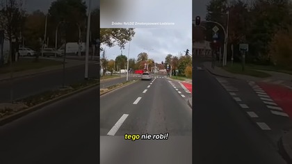 Podwójne czerwone światło i zero refleksji.  Czy podwójny mandat ostudziłby zapał kierowcy Volvo? 