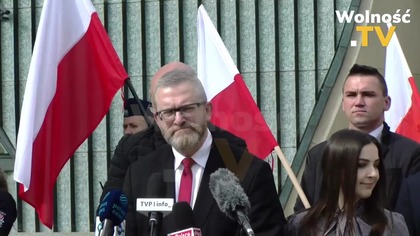 GRZEG0RZ RAUN POD MUZEUM P0LlN Z BULWERSUJĄCĄ SPRAWĄ!