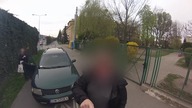 Janusz na ścieżce dla rower&oacute;w obok przedszkola   