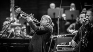 GOLEC uORKIESTRA & WŁODEK PAWLIK & NOSPR ( NA HOLI - SYMFONICZNIE 2015)