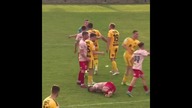 Faul, kartka i mała bójka w meczu Lechia Warta #faul #piłkanożna #shorts #football